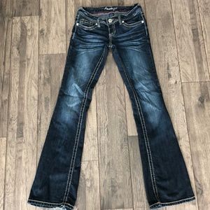 Dark blue Amethyst jeans, size 0. Very cute!